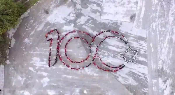 Karabük’te öğrenciler ”100. yıl” koreografisi oluşturdu