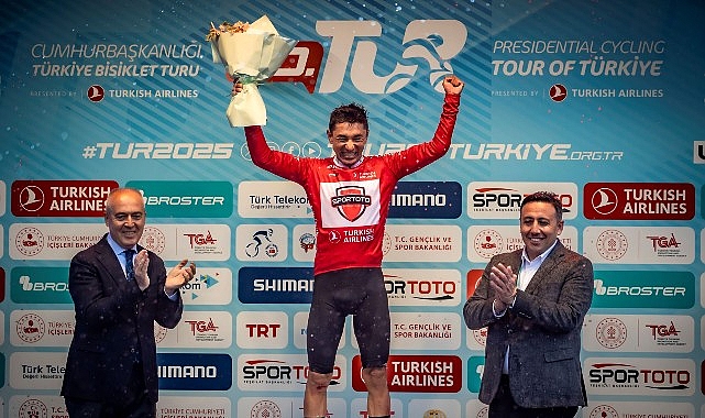 Wout Poels, Kraliçe Etap'ta Zaferle İleri Gitti!