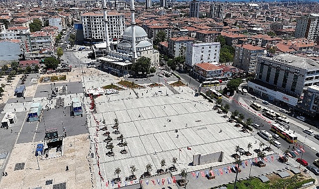 Bağcılar'da Bayraklarla 