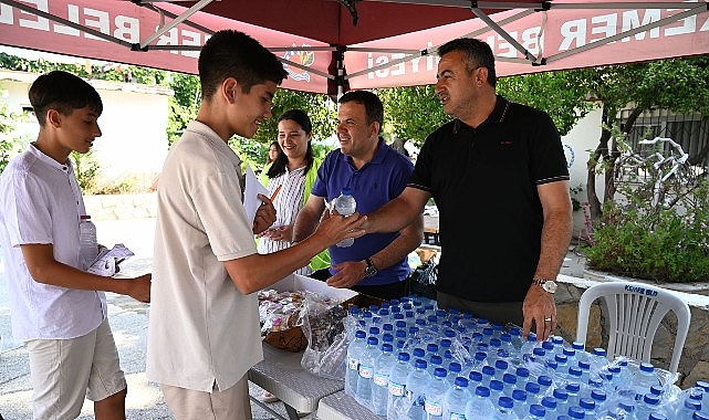 Kemer'de Öğrencilere Su ve Şeker Desteği!