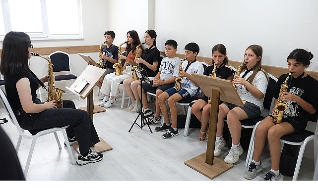 Kemer'de Ücretsiz Yaz Kursları Başladı!