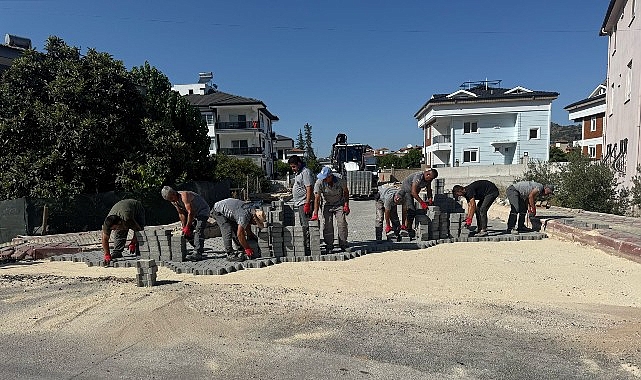 Kuzdere Mahallesi'nde Parke Taşı Çalışmaları Devam Ediyor