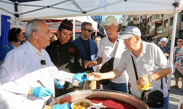 Küçükçekmece'de Aşure İkramı Coşkusu