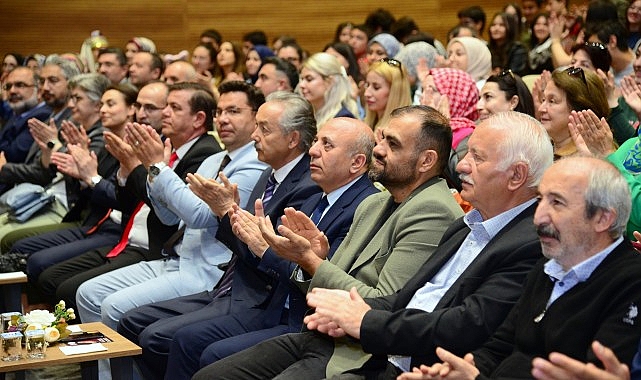 “Mikrofon 10’larda” Yarışmasında Gençler Sahnede!